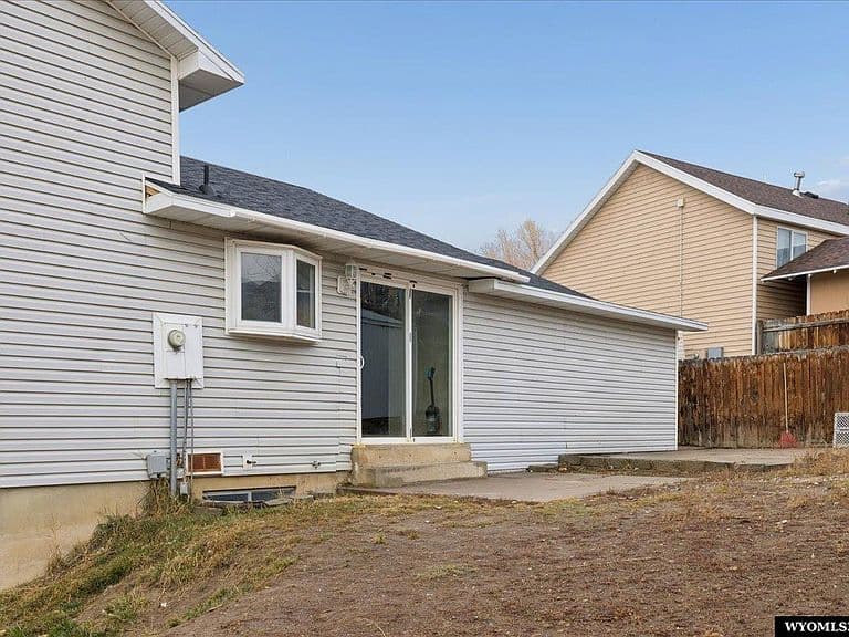 193 Southridge Rd photo 3