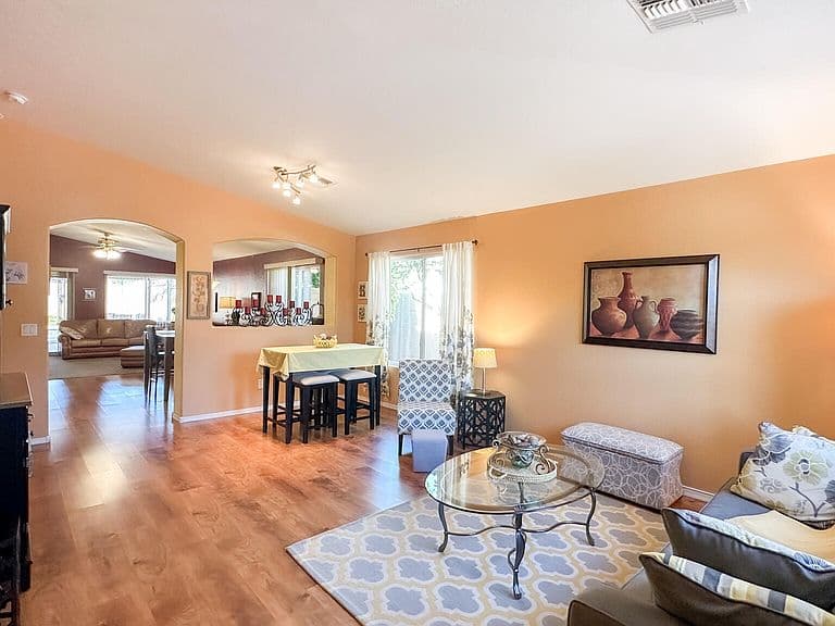 15156 W ADAMS Street photo 4