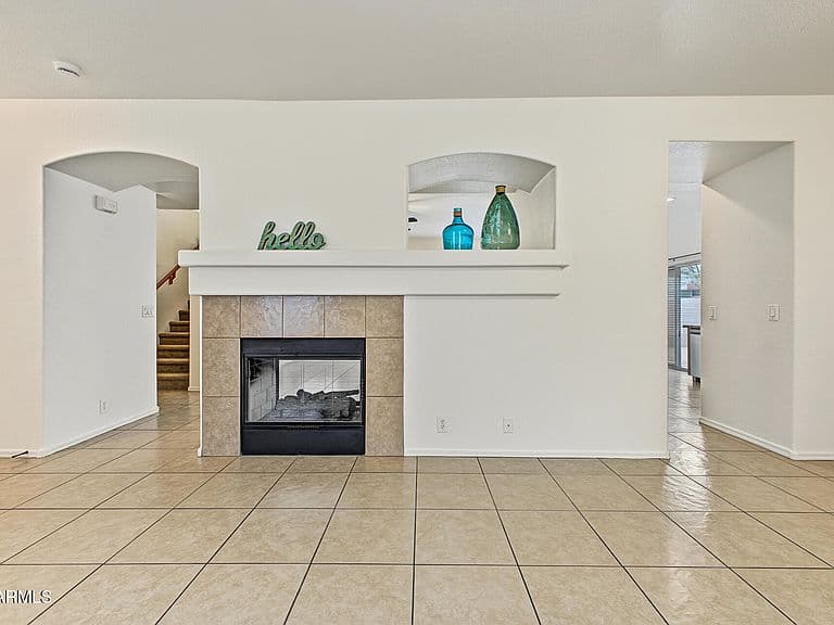 856 S PLEASANT Drive photo 2