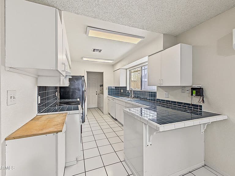 7751 W MACKENZIE Drive photo 3