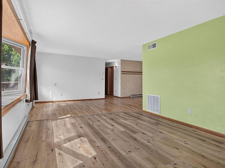 11677 35m St SE photo 5