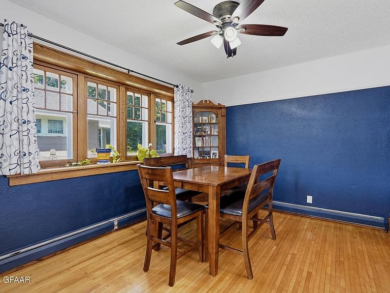 111 Conklin Ave photo 5