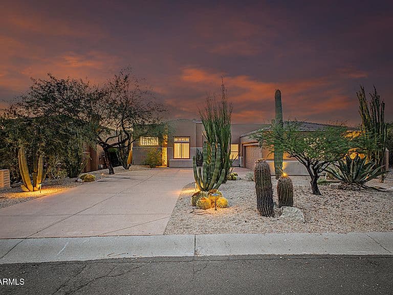11156 E DALE Lane photo 1