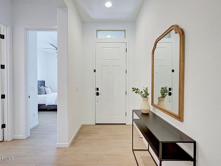 2082 E ORIOLE Drive photo 3