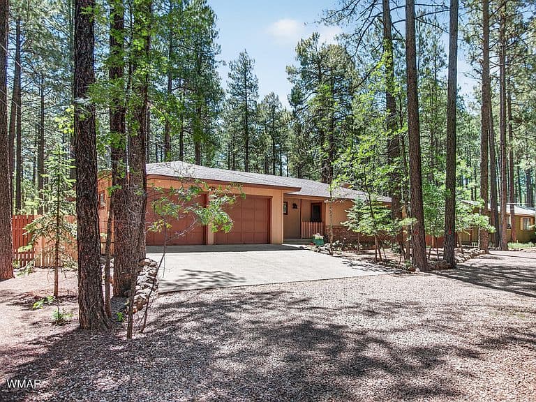 8745 Country Club Dr photo 2
