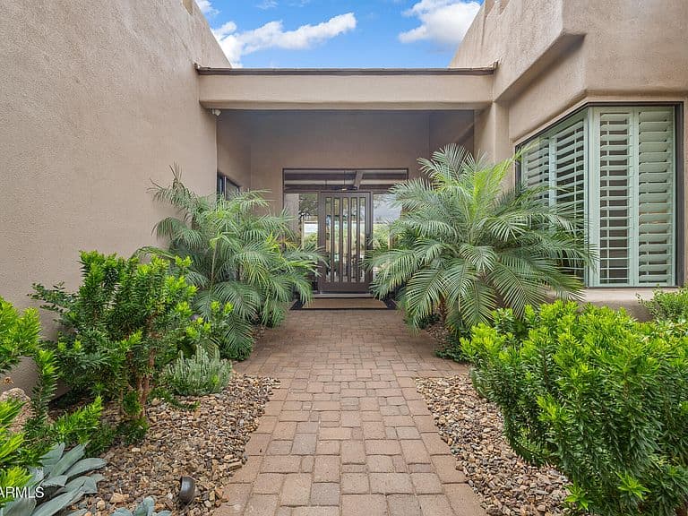 10949 E DALE Lane photo 4