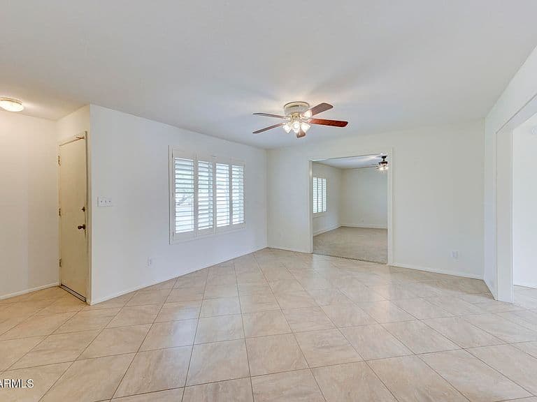 1821 E JULIE Drive photo 5
