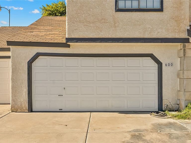 600 E Kingsley Street photo 3