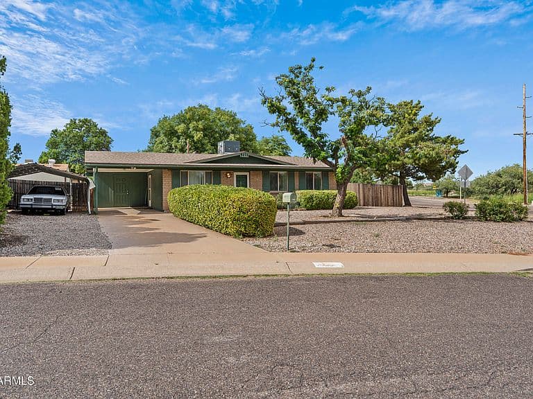 5171 E EVERGREEN Drive photo 3