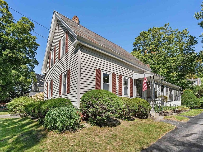122 S Lincoln Street photo 1