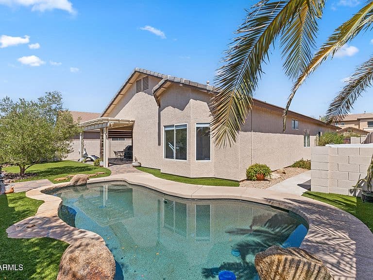 8385 W MARY ANN Drive photo 5