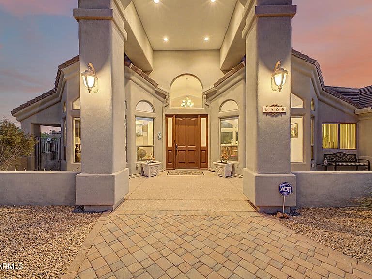 6569 E JAVALINA Court photo 4