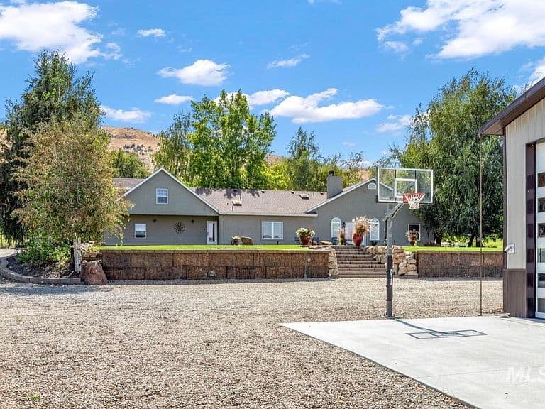 4430 Marvel Ln photo 3