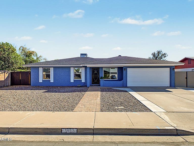 3413 E CAROL Avenue photo 1