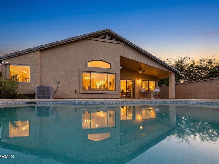 17717 W ANDORA Street photo 2