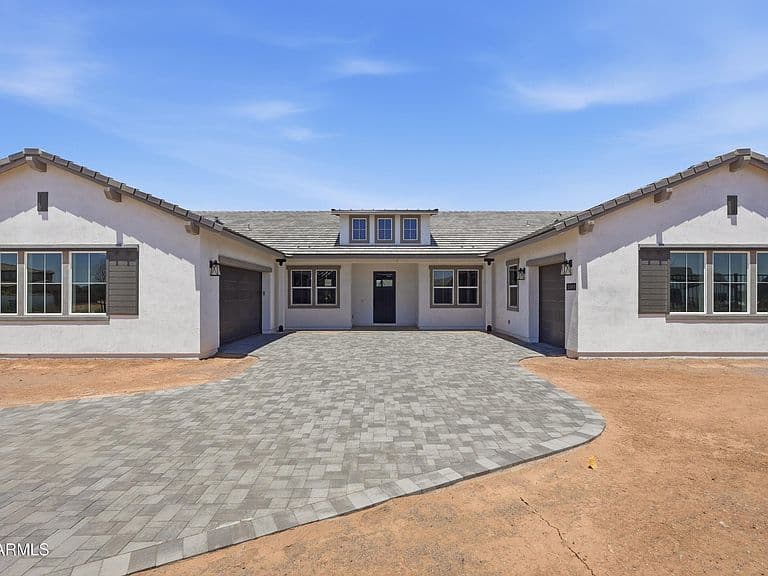 11103 N JULIAN Street photo 1