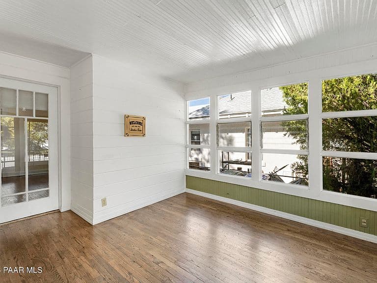 140 Garden St photo 5