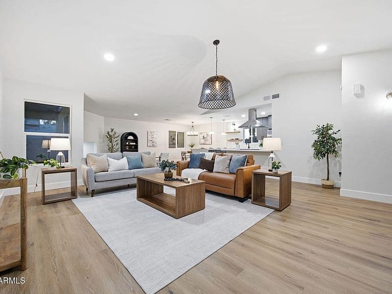 7451 E DRUMMER Avenue photo 5