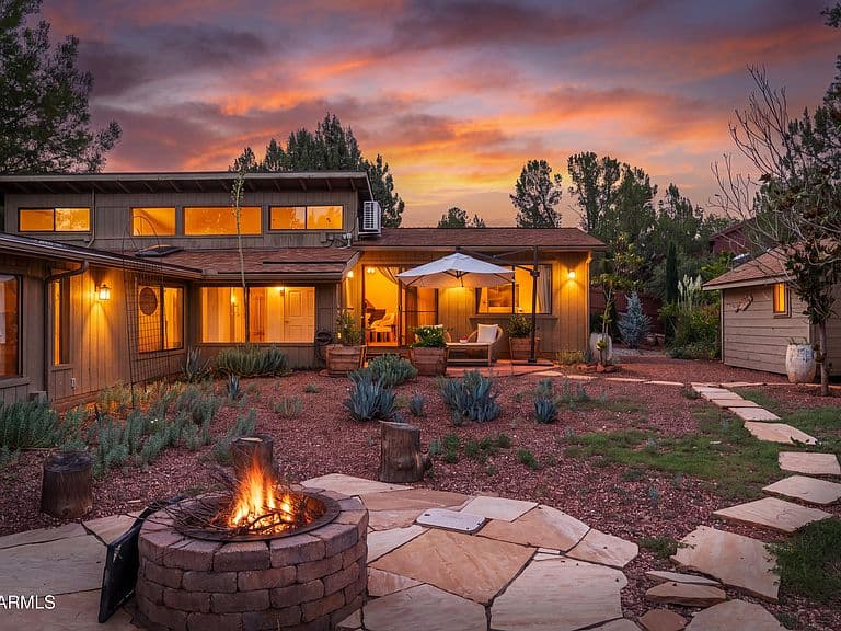 2030 Red Rock Loop Road photo 2