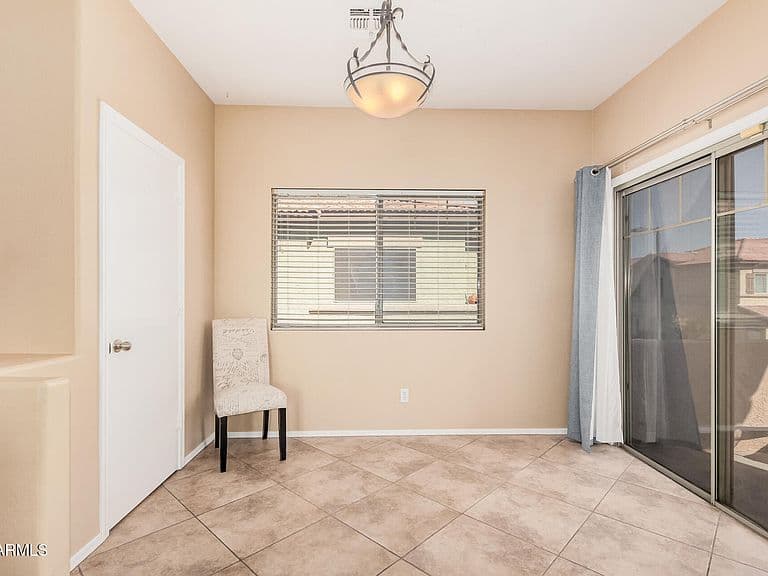 805 S SYCAMORE Street #203 photo 5