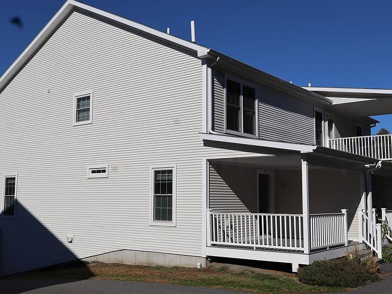 72 Mansfield Lane photo 3