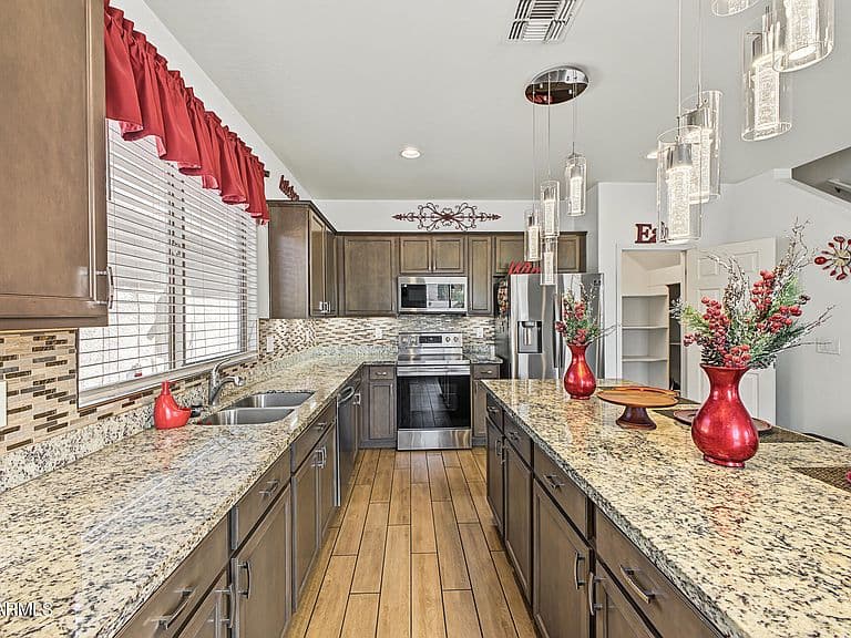 10322 W PAYSON Road photo 5