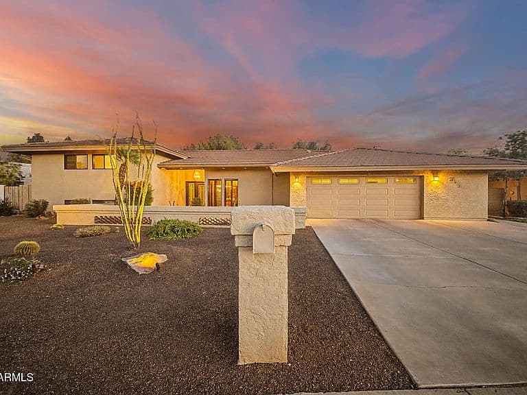 2115 E WOODMAN Drive photo 3