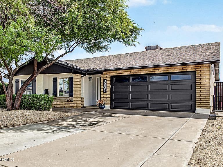 3801 W MURIEL Drive photo 4