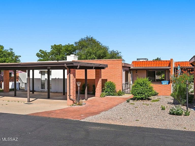 232 N Calle Del Santo photo 1