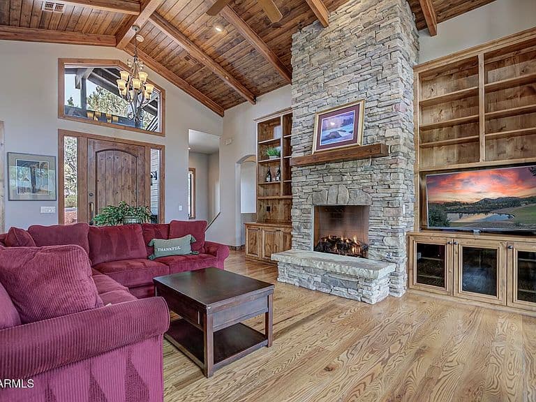 2413 E Scarlet Bugler Circle photo 4