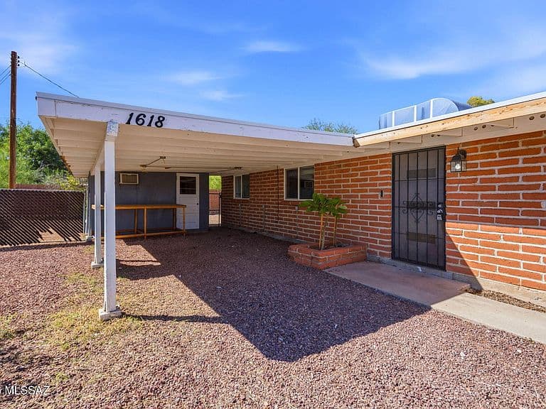 1618 S Avenida Planeta photo 4