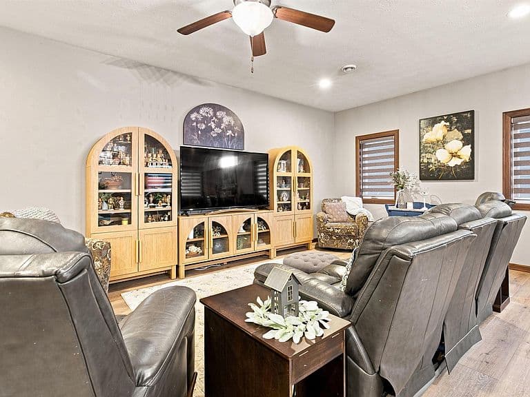 6412 S Keller Cir photo 4