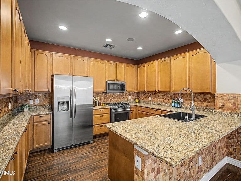 4761 E WOODSIDE Way photo 3