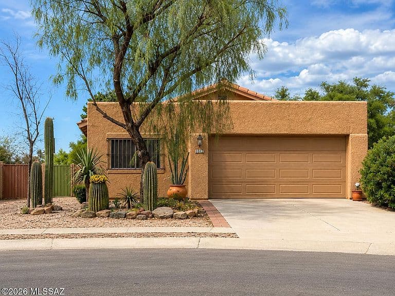 1812 W Waterleaf Dr photo 1