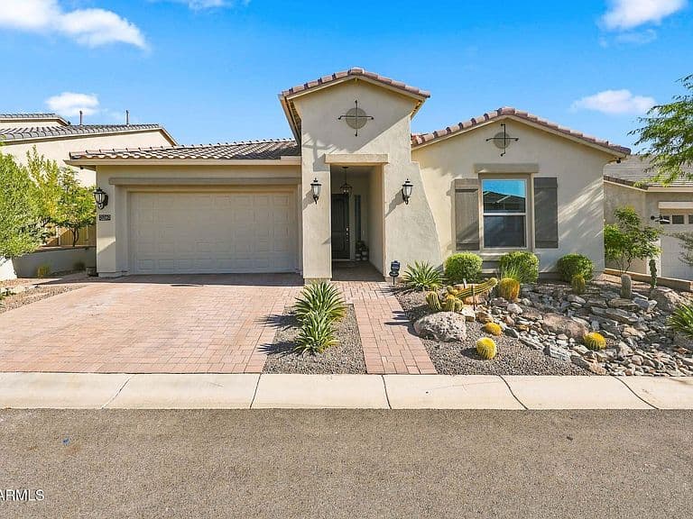 21362 W MINNEZONA Avenue photo 2