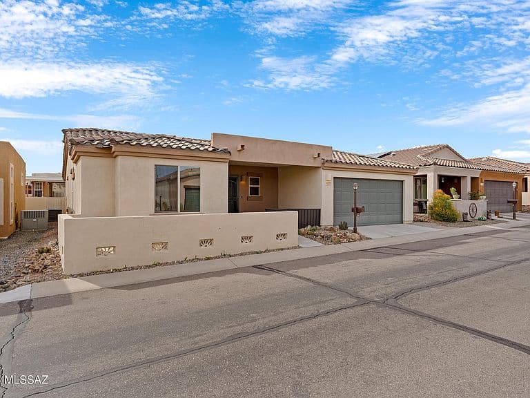 1149 W Calle Trio Los Panchos photo 4