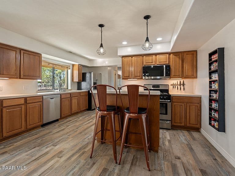 1128 W Road 3 N photo 5