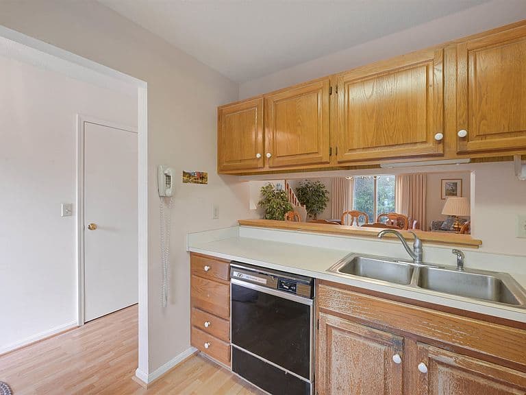 67 Hayes Avenue photo 4
