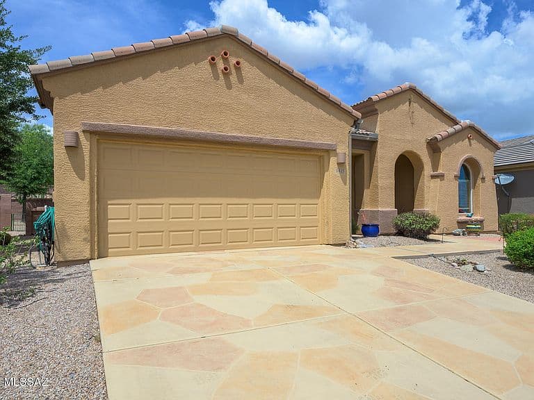 5815 S Henderson Canyon Dr photo 2