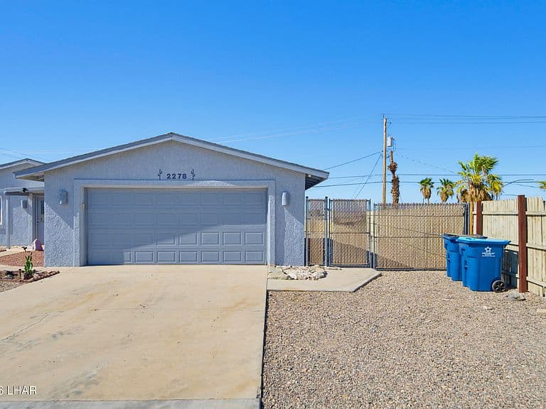 2278 Pheasant Ln photo 3