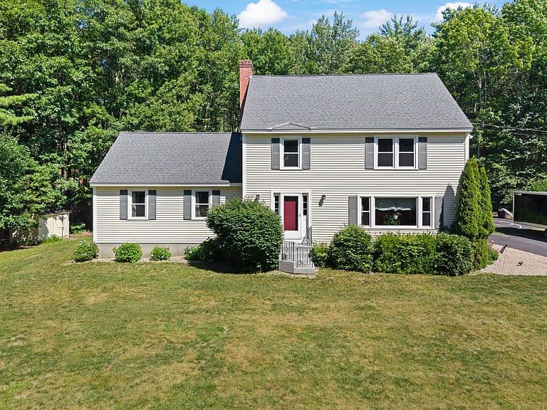 924 River Road photo 1