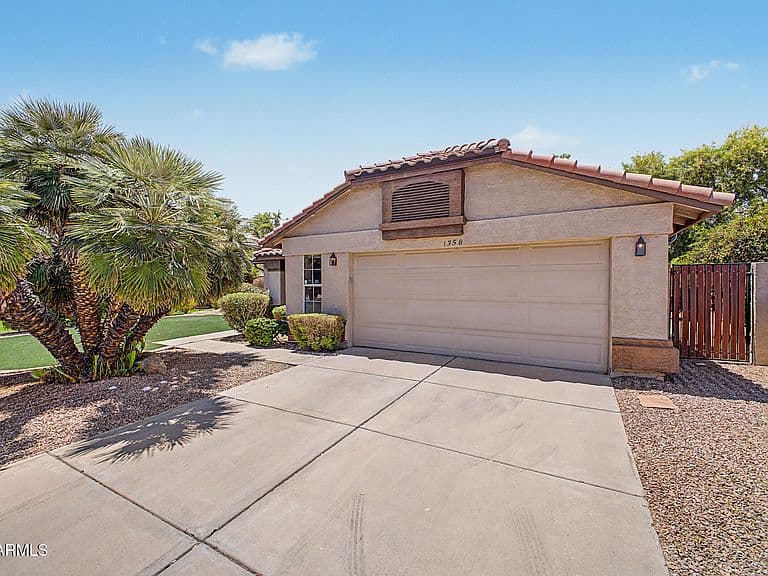 1358 N SAILORS Way photo 4