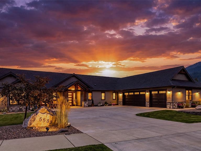 5583 Canyon River Rd photo 1