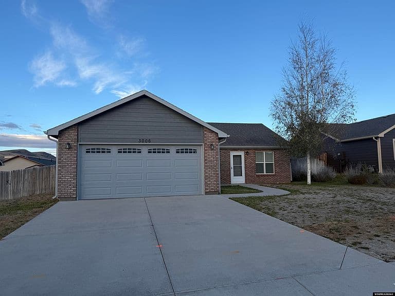 3006 Lerwick Dr photo 1