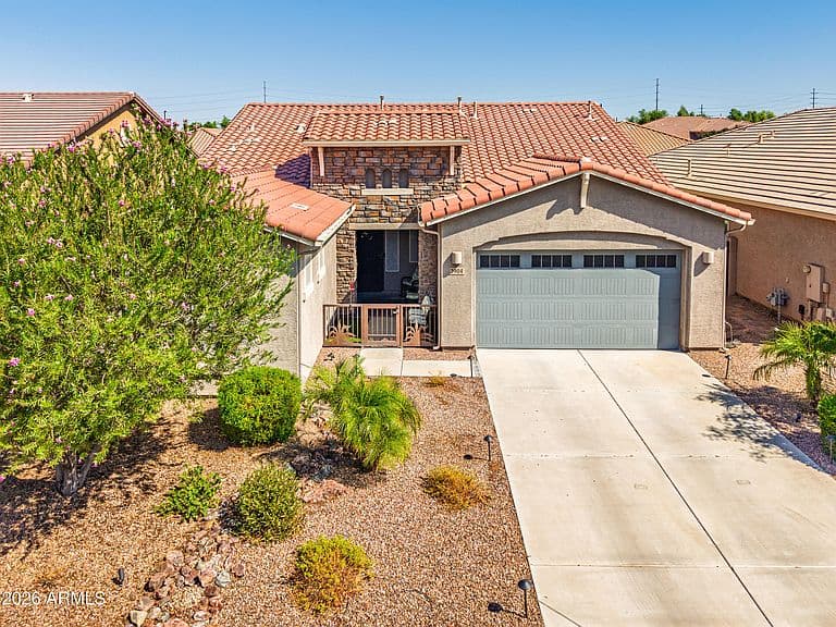 3904 E DOGWOOD Place photo 2