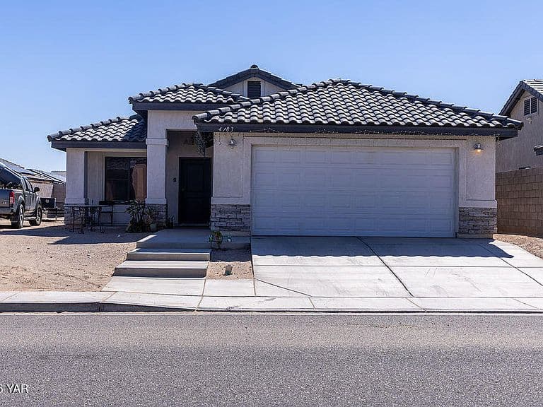 4183 E San Pedro St photo 1