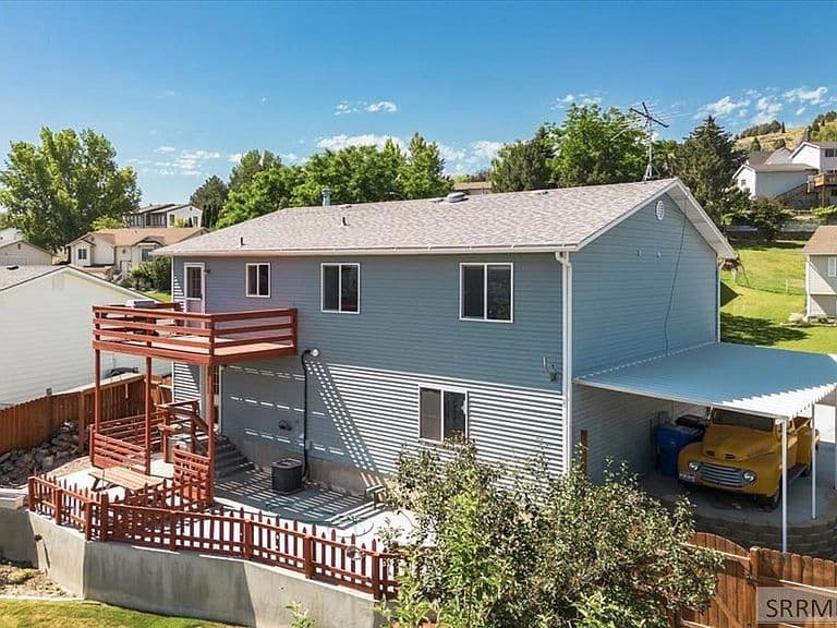 1036 Camas Ln photo 5