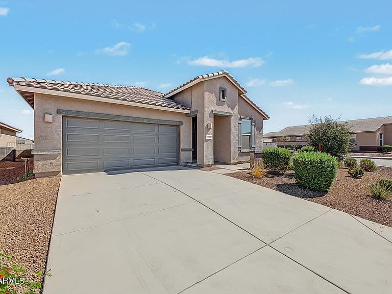 41860 W MORNING GLORY Way photo 4