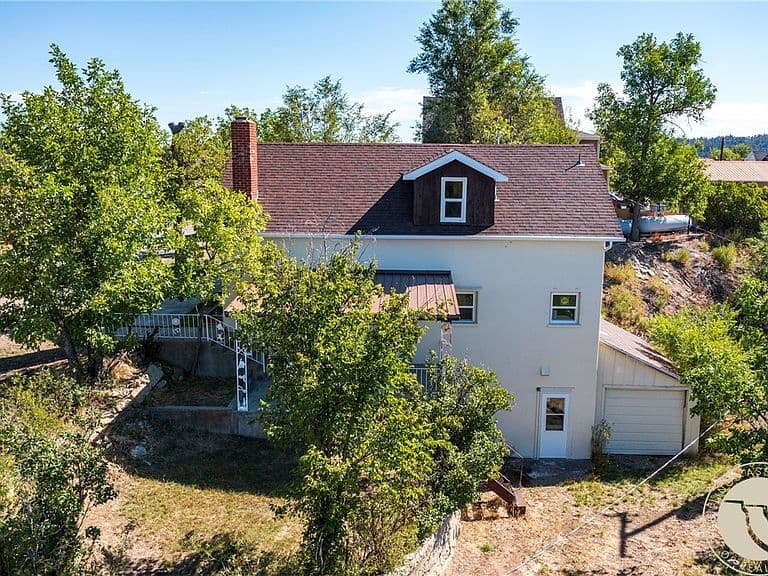 328 3rd Ave W photo 2