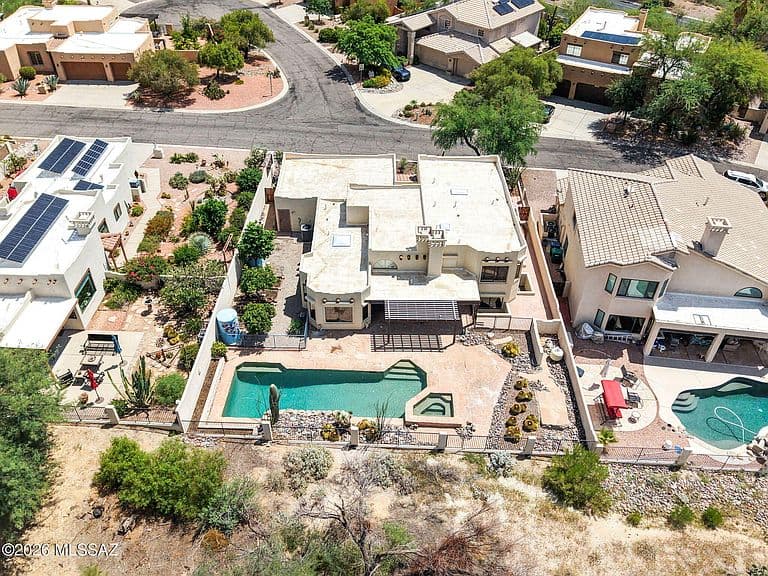 10613 N Thunder Hill Pl photo 3